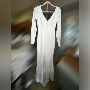 Lulus dress. NWOT, size S, long sleeve hidden zipper back with covered b…